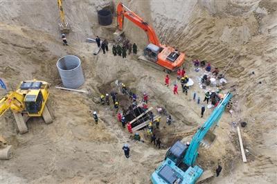 河北救援落井男童第5天：亲戚称井底没孩子踪影