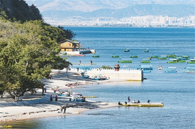 万人生态移民 只为呵护这一湖碧水