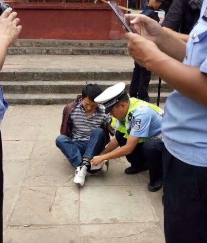 昆明市区一车辆故意冲撞行人致9人受伤