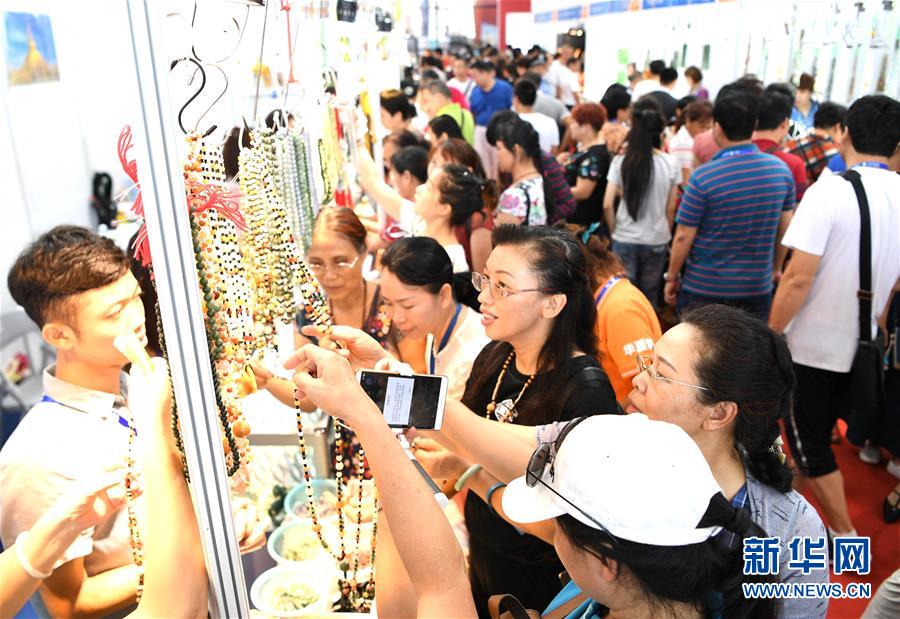 （新华全媒头条·图文互动）（4）八桂大地起春潮——以习近平同志为核心的党中央关心广西发展纪实