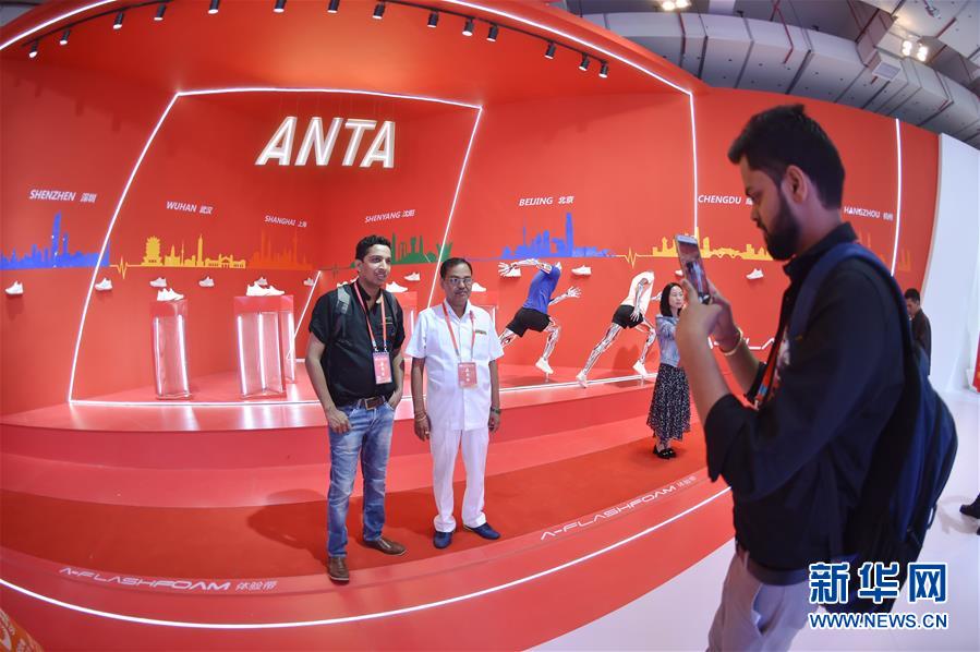 (新华全媒头条·图文互动)(9)上下同心再出发——习近平总书记同出席2019年全国两会人大代表、政协委员共商国是纪实