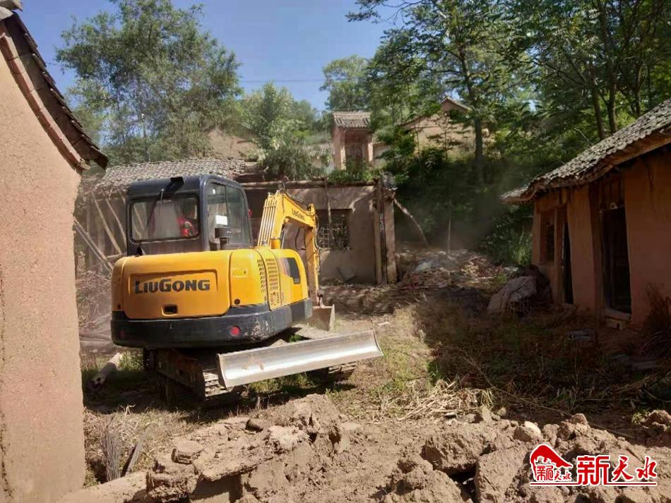 downloadjpg (88).jpg