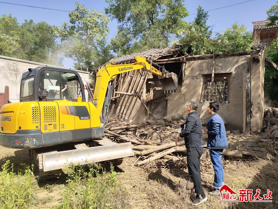 downloadjpg (90).jpg