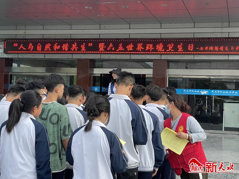 downloadjpg (87).jpg