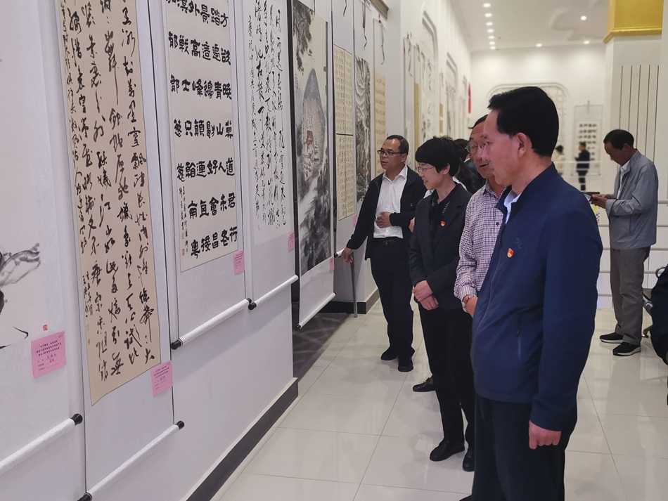 downloadjpg (43).jpg