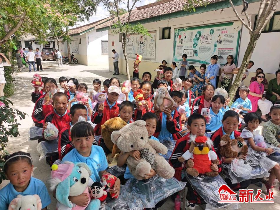 downloadjpg (18).jpg