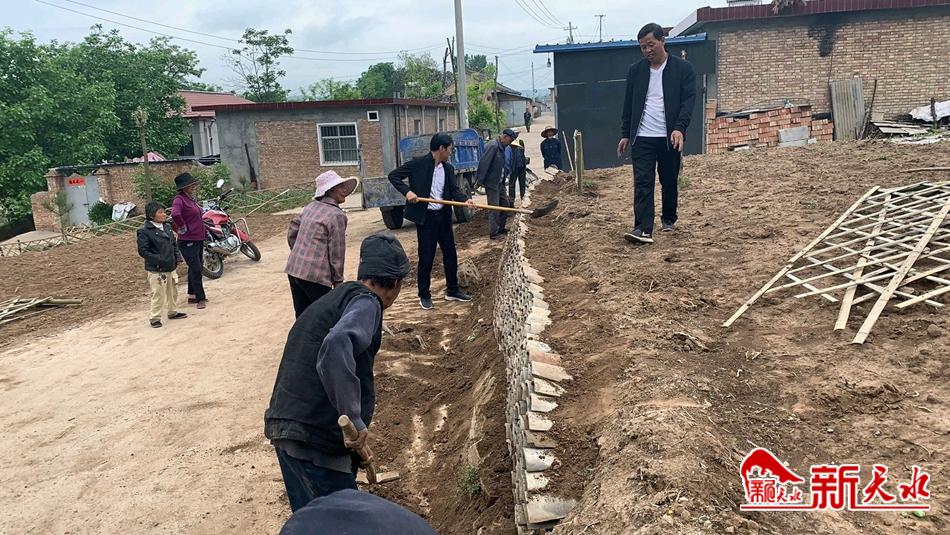 downloadjpg (32).jpg