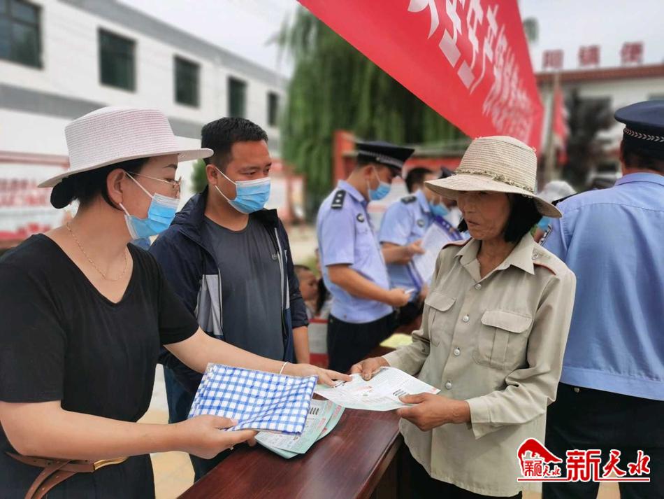 downloadjpg (23).jpg