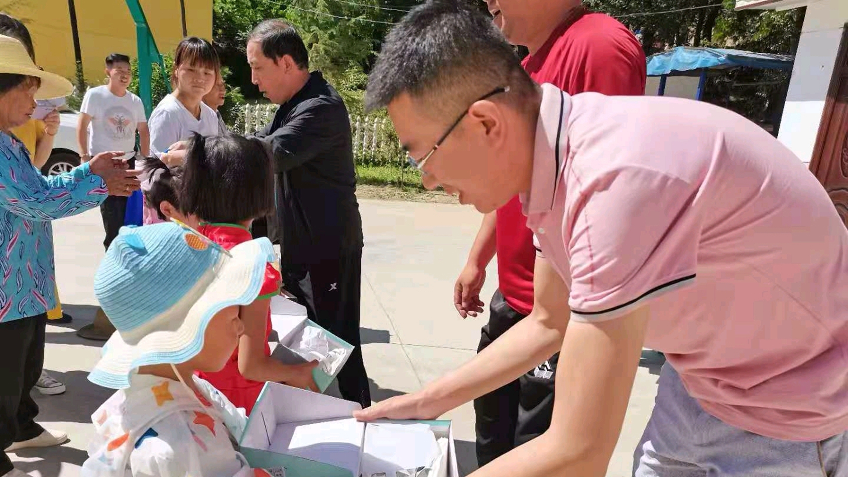 downloadjpg (27).jpg