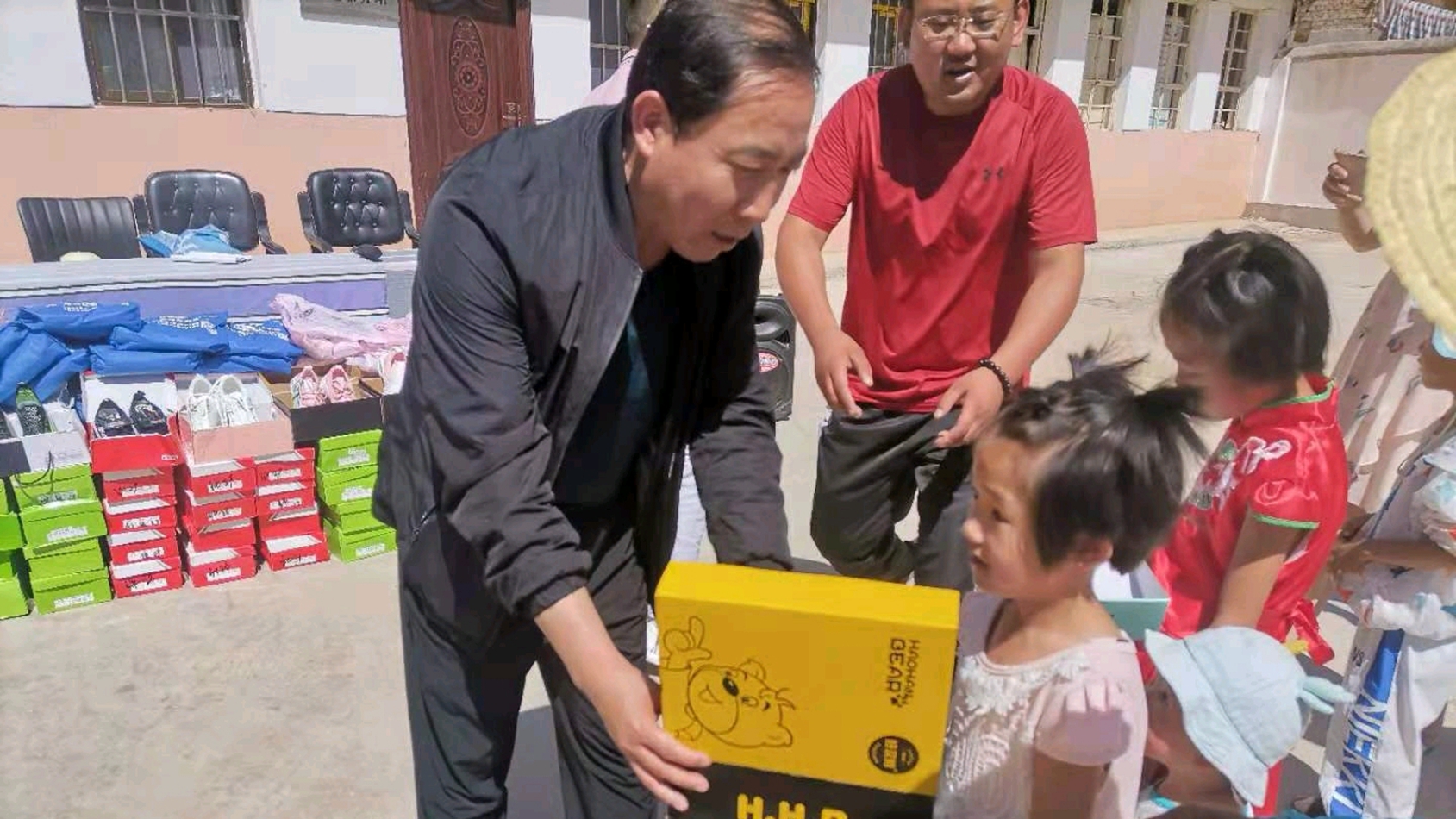 downloadjpg (31).jpg