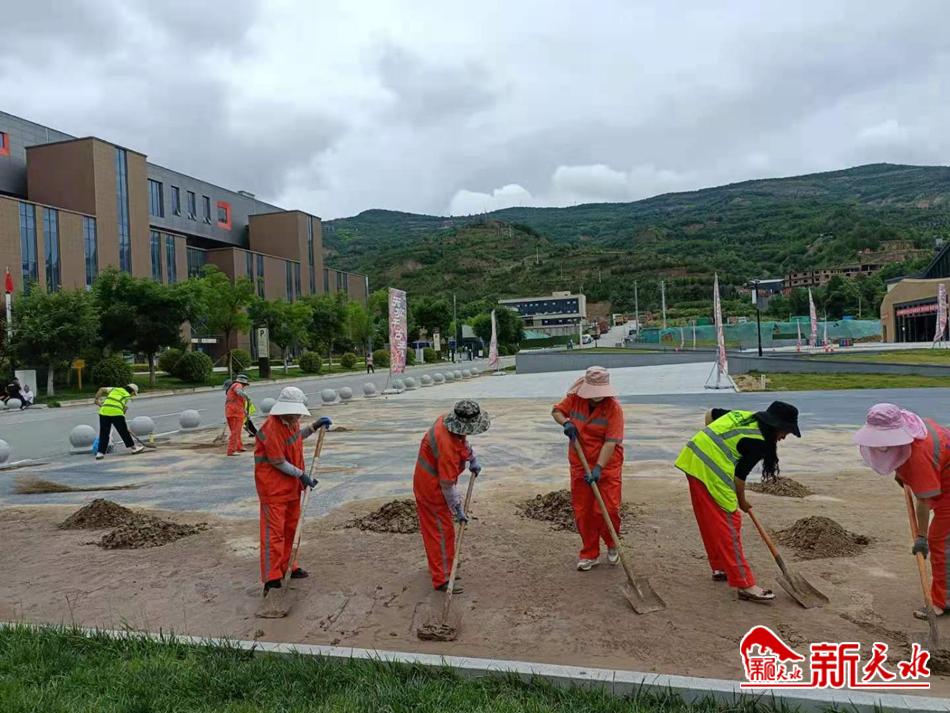 downloadjpg (32).jpg