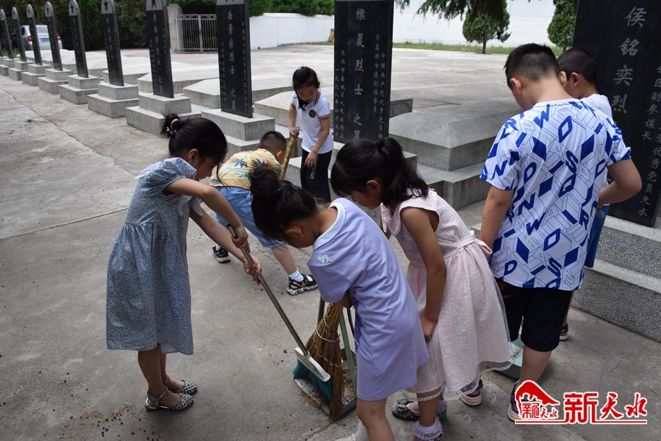 downloadjpg (33).jpg