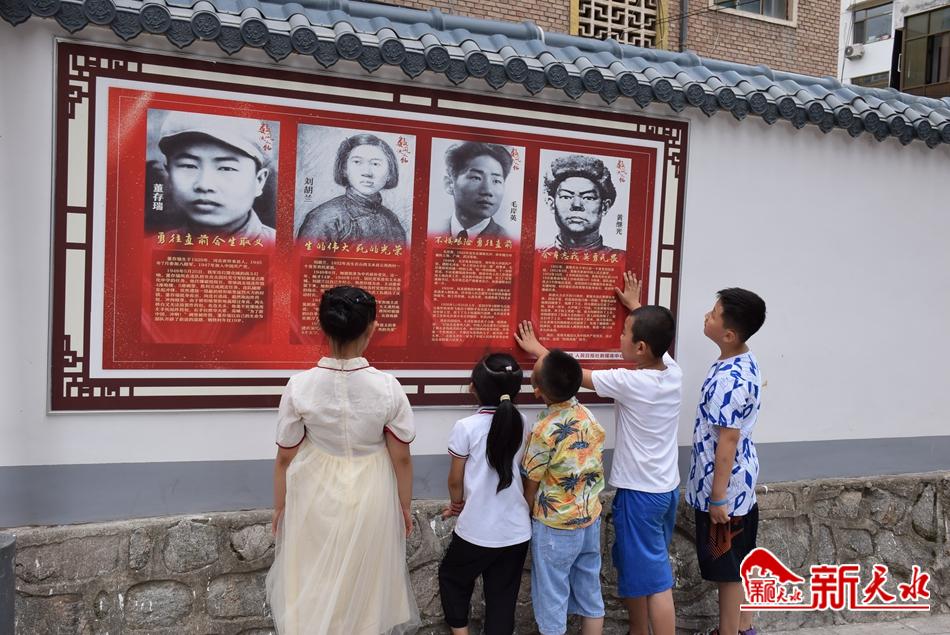 downloadjpg (32).jpg