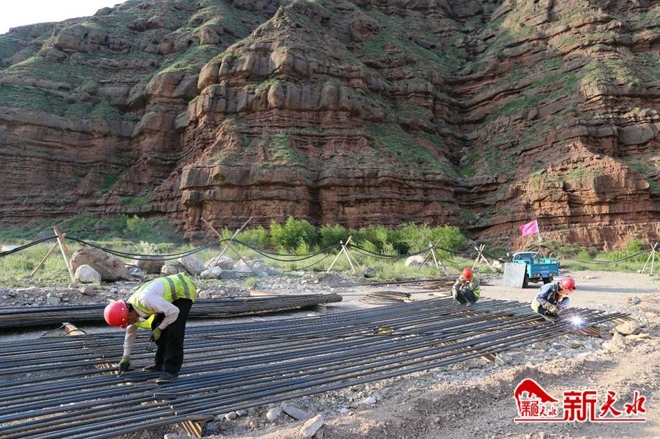 downloadjpg (65).jpg