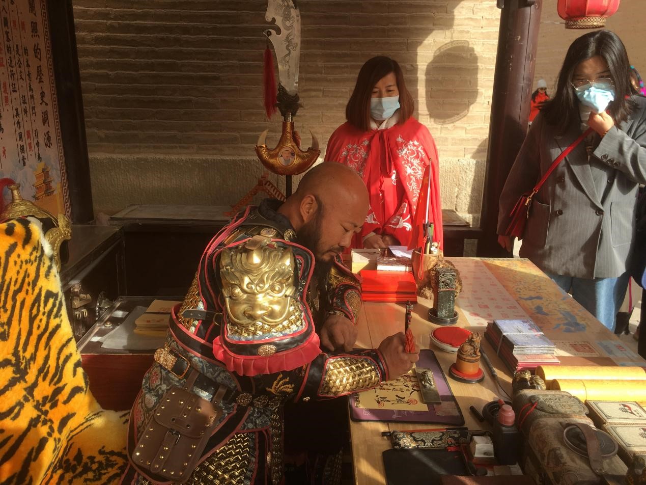 网红“关长”李森