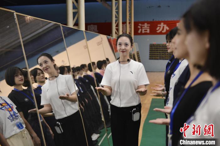 点击进入下一页