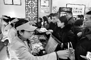 包子铺“主席套餐”卖脱销 顾客排400多号点餐