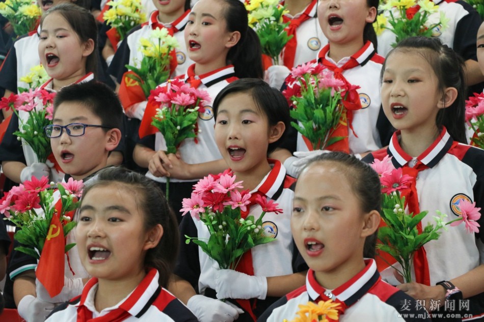 æè²ç³»ç»å­¦çåå±ä»£è¡¨é