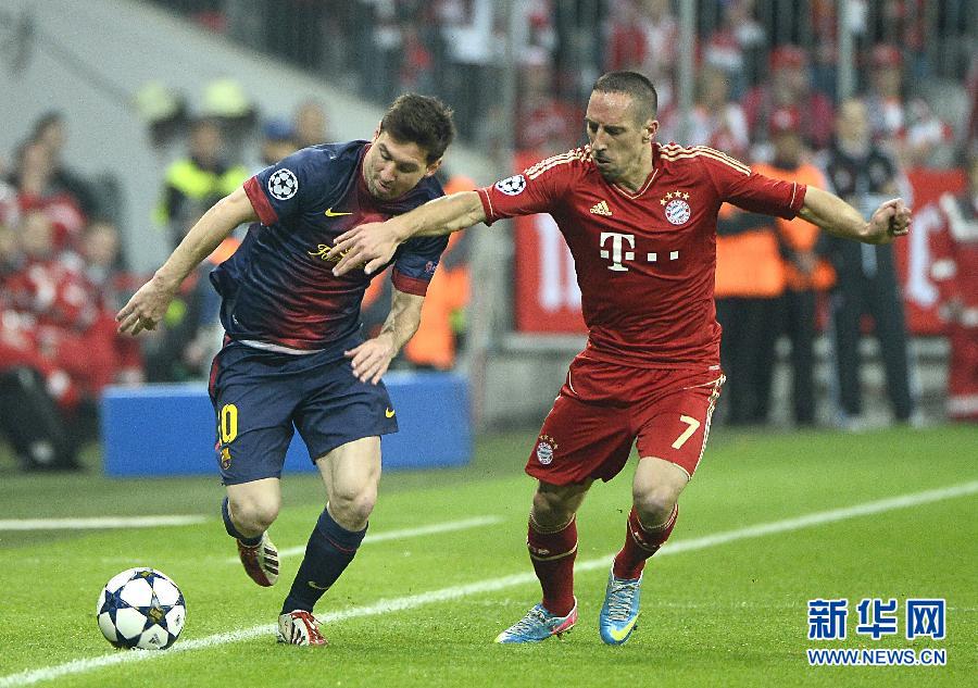 （体育）（1）足球——欧冠：拜仁大胜巴萨