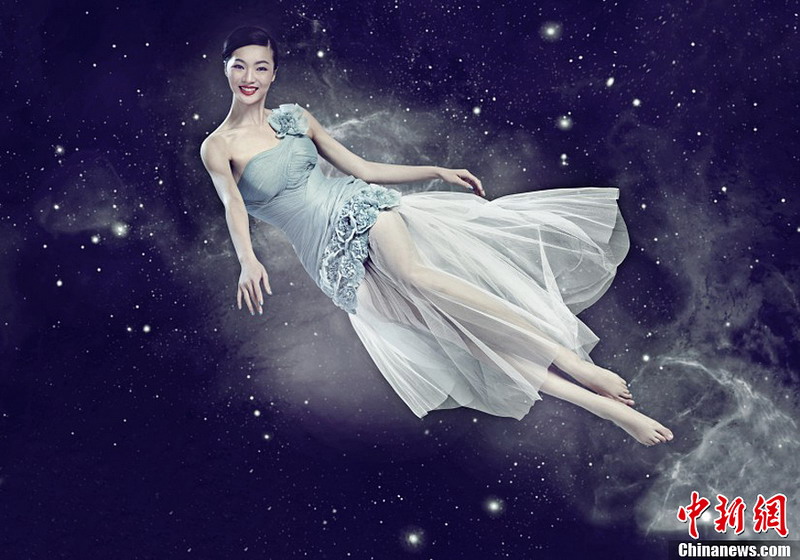 图为2013世界小姐中国区总决赛冠军直通赛佳丽——姜媛媛。