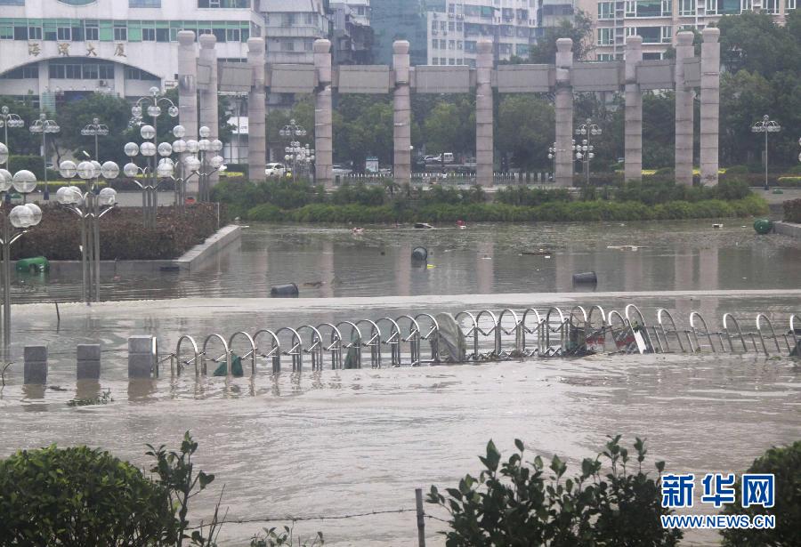 #（关注台风“天兔”）（2）“天兔”致海水倒灌汕头