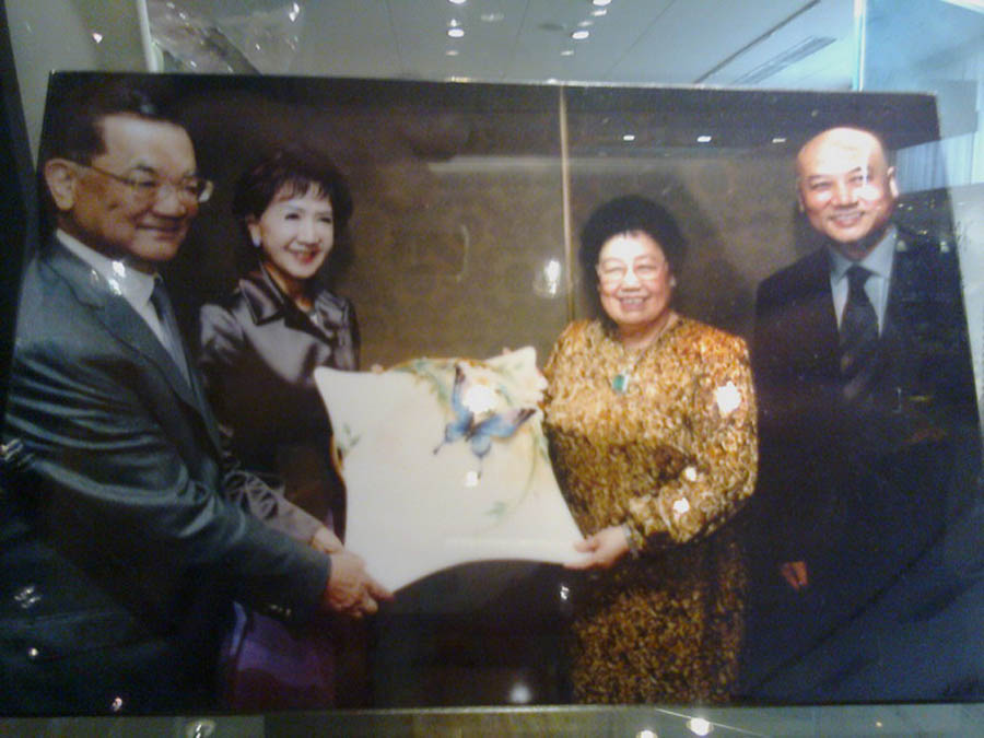 “中国第一富婆”与“唐僧”