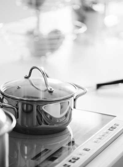 保健养生：牛奶到底要不要煮了喝？