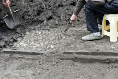 成都发现600年前蜀王府小路 华丽堪比北京故宫