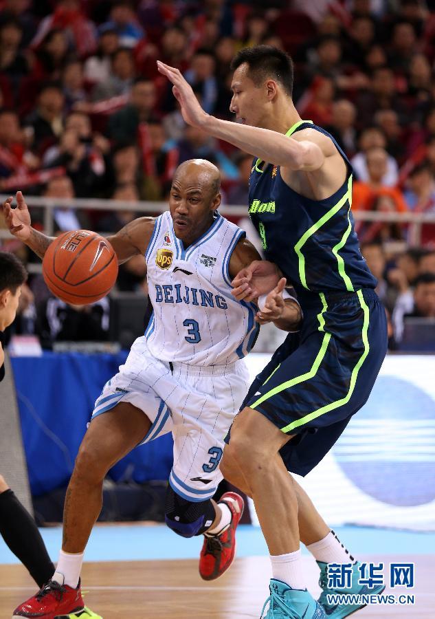 （体育）（1）篮球——CBA季后赛半决赛首场：北京胜广东