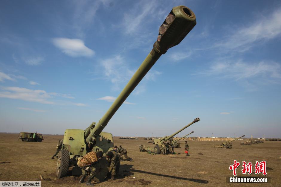 乌克兰士兵参加军事演习