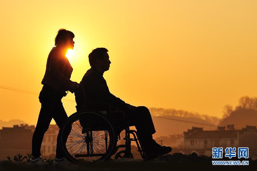 （社会）（3）一个妻子的不离不弃 