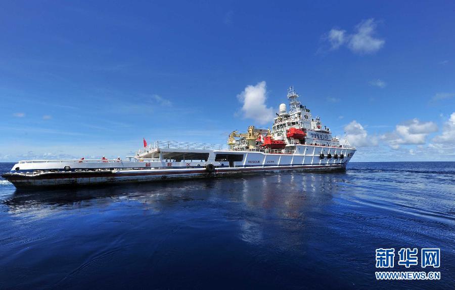 （搜寻马航370航班·新华直击）（3）中方5舰船在澳方公布疑似海域展开搜寻 
