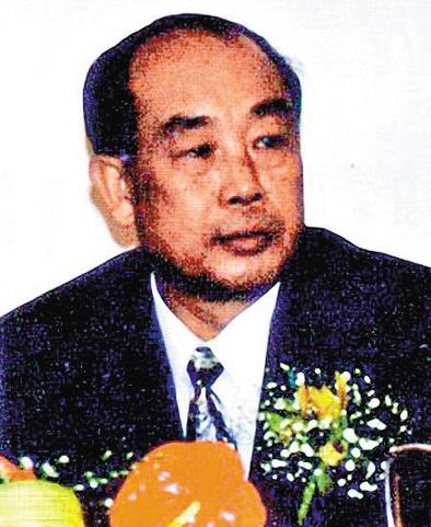 媒体解读官员道德败坏：与多名女性有不当关系