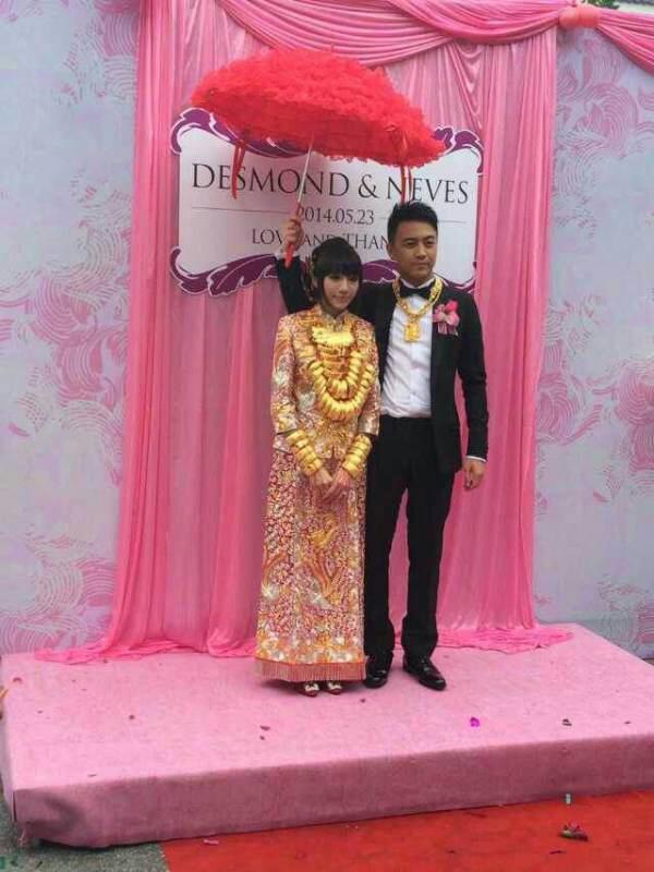 广东中山又现豪华婚礼 新娘身上挂70个金手镯(图)