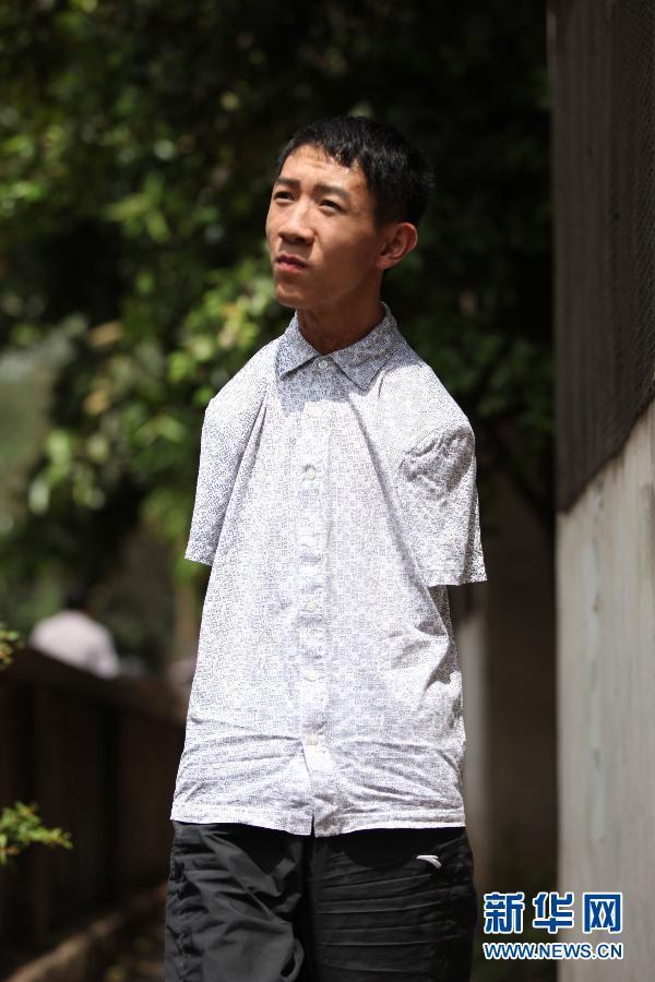 #（社会）（3）四川攀枝花无臂男孩的大学梦