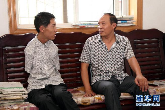 #（社会）（6）四川攀枝花无臂男孩的大学梦