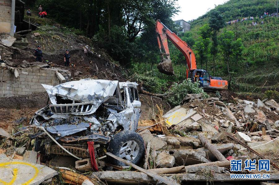 （新华直击）（2）贵州福泉山体滑坡已致7人遇难20人失踪