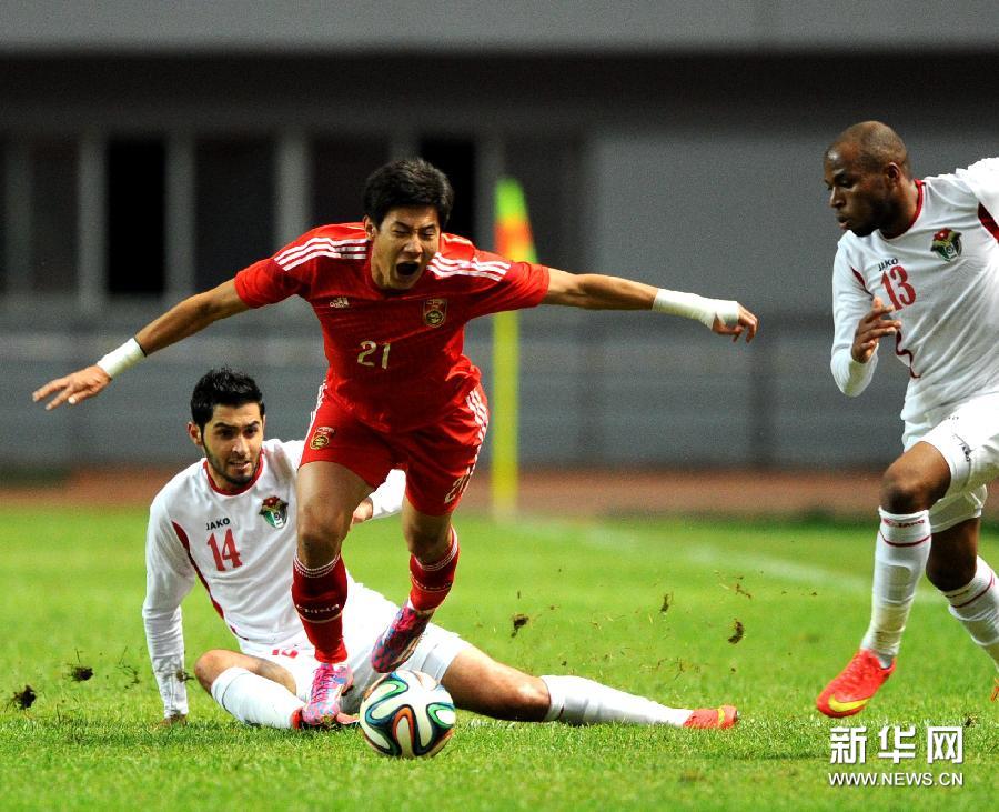 （体育）（6）足球——热身赛：中国平约旦