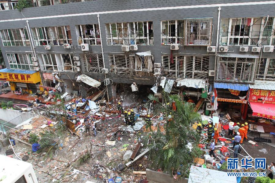 #（晚报）（2）厦门小吃店煤气爆炸已致4人死亡多人受伤