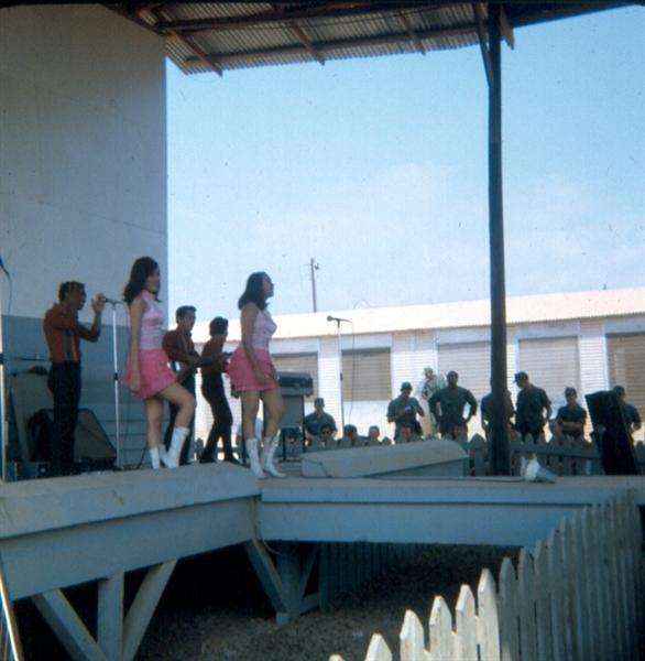 越战另一面：南越女性慰问美军罕见照曝光