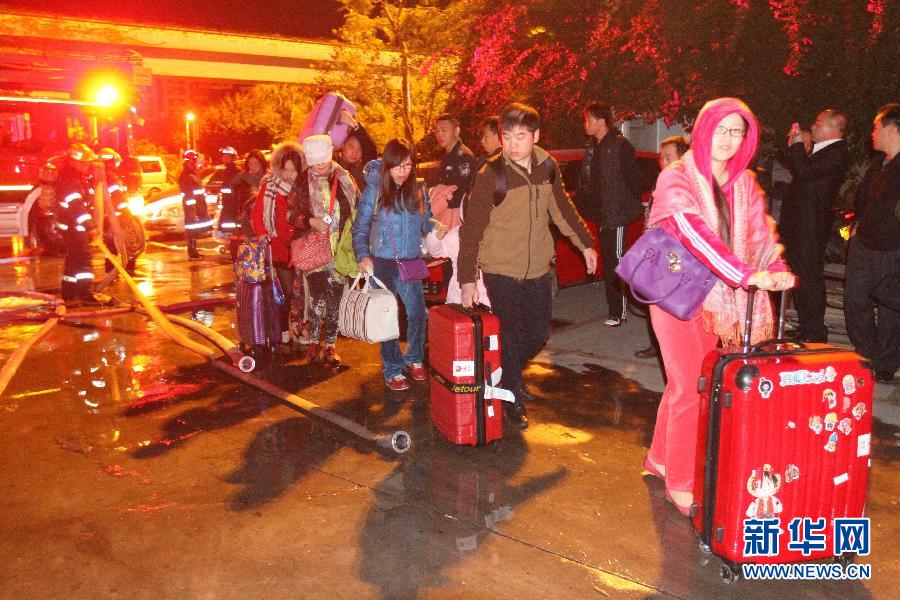 #（锐视角）（6）福建厦门两家汽车4S店发生火灾 致1死1伤