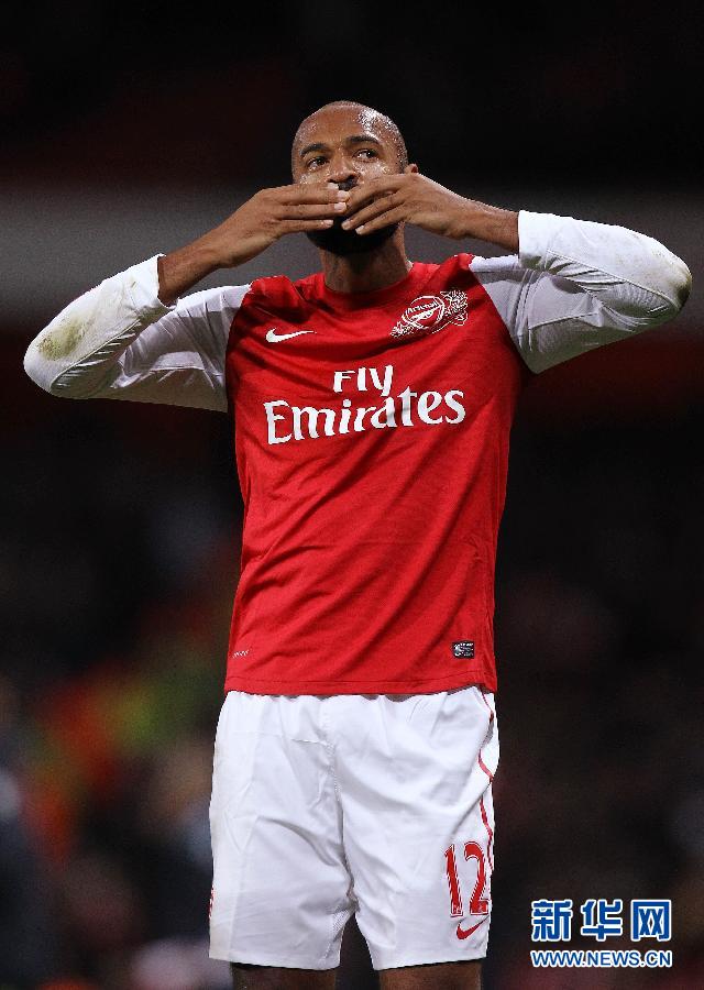 (体育)(1)足球——亨利宣布“挂靴”