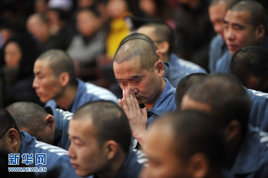 （法制）（3）高墙内的真情帮教