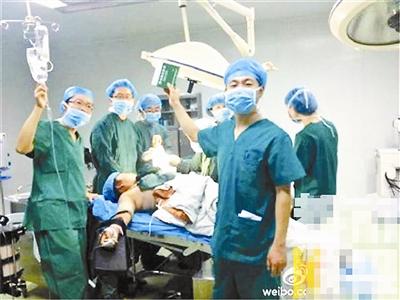 西安“手术台自拍医生”：医生不是神 也有感情