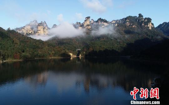 张家界雨过天晴现浩瀚云海。　吴勇兵 摄