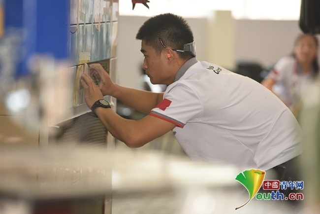 "贴砖工匠"崔兆举:小瓷片贴出金牌"零"突破