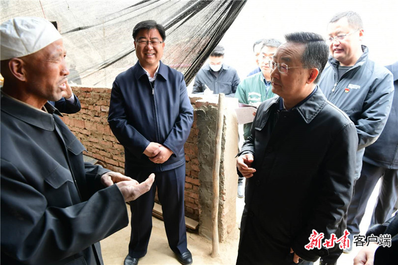 唐仁健在东乡县调研脱贫攻坚等工作