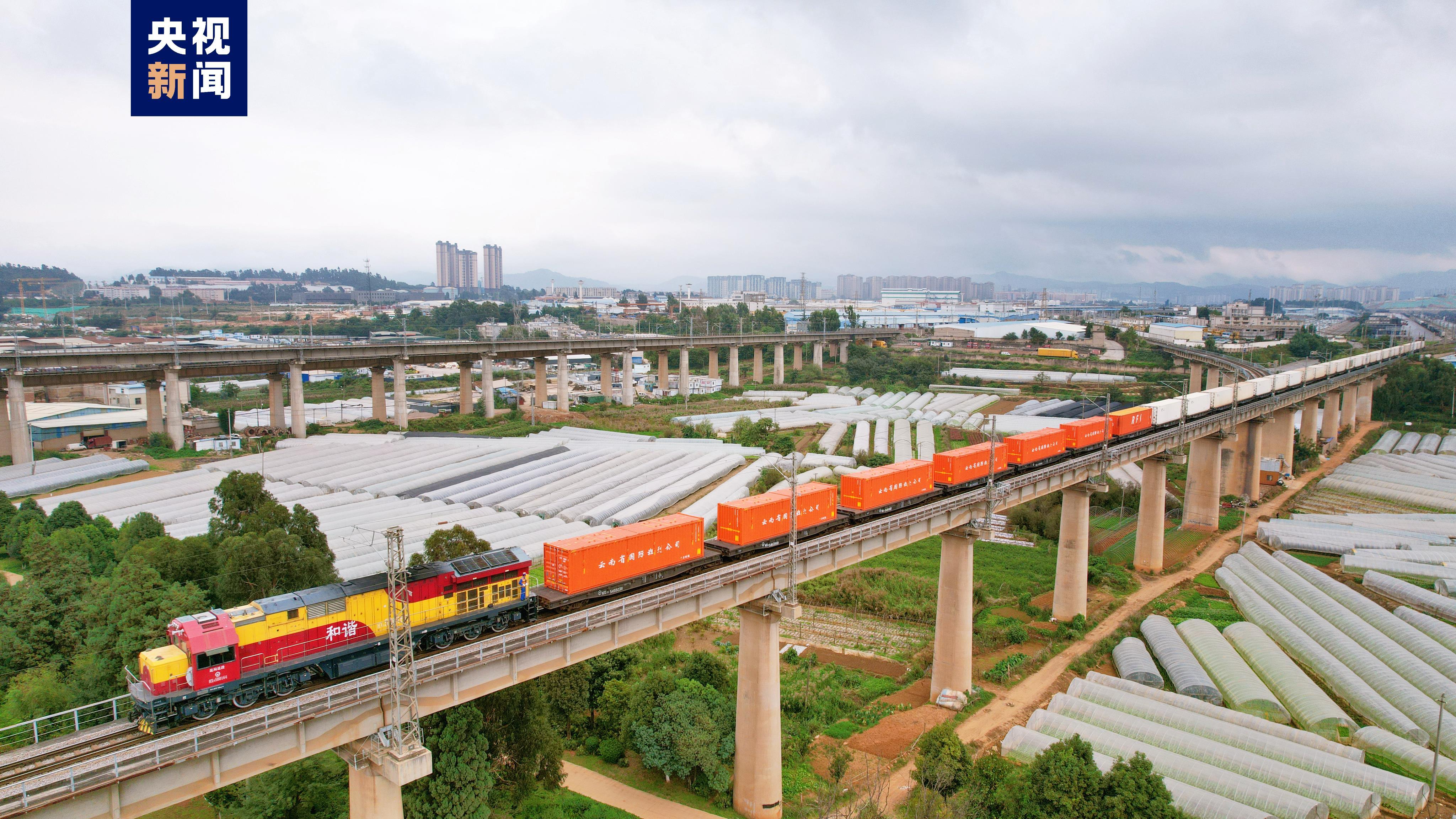 开通运营18个月中老铁路交出亮眼成绩单