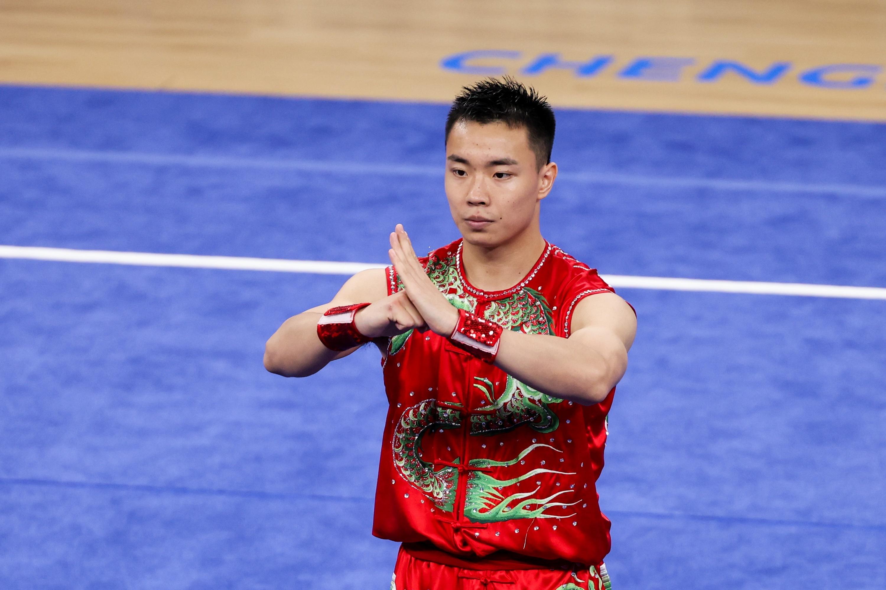 成都大运会首金中国选手曹茂园夺男子南拳金牌