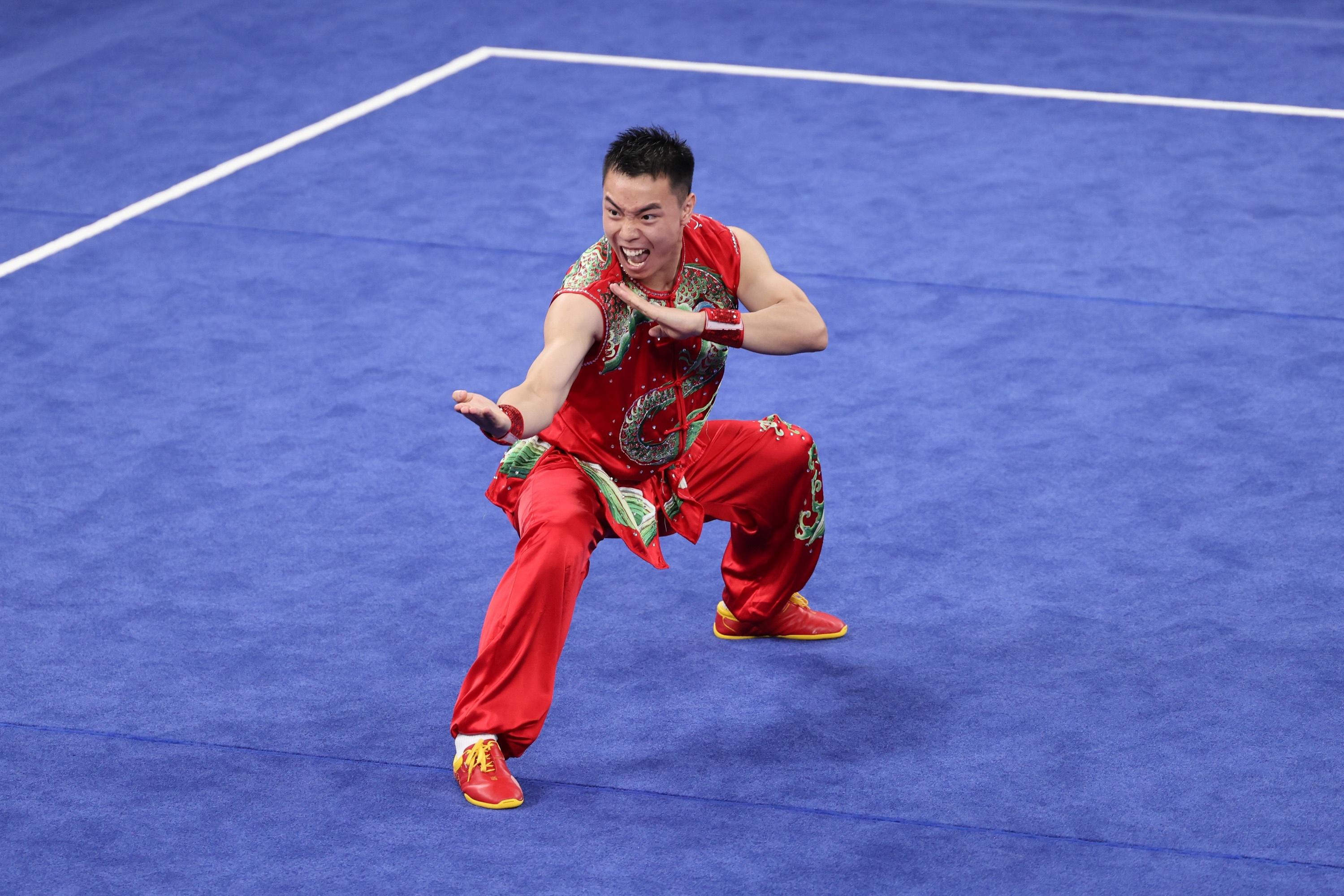 成都大运会首金中国选手曹茂园夺男子南拳金牌